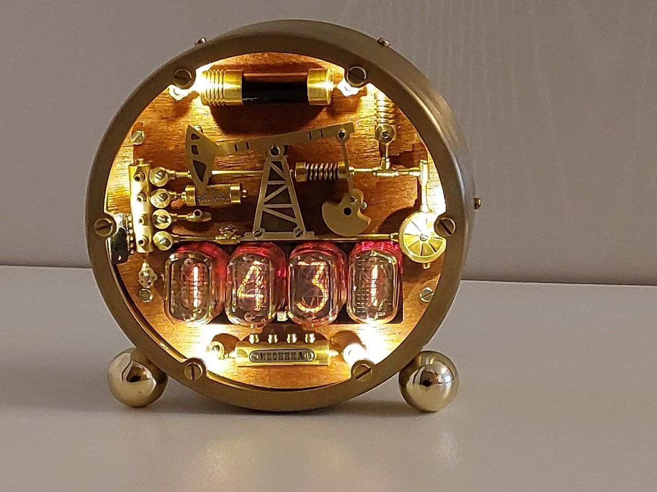 Настольные ламповые часы Nixie clock Neonica Нефть