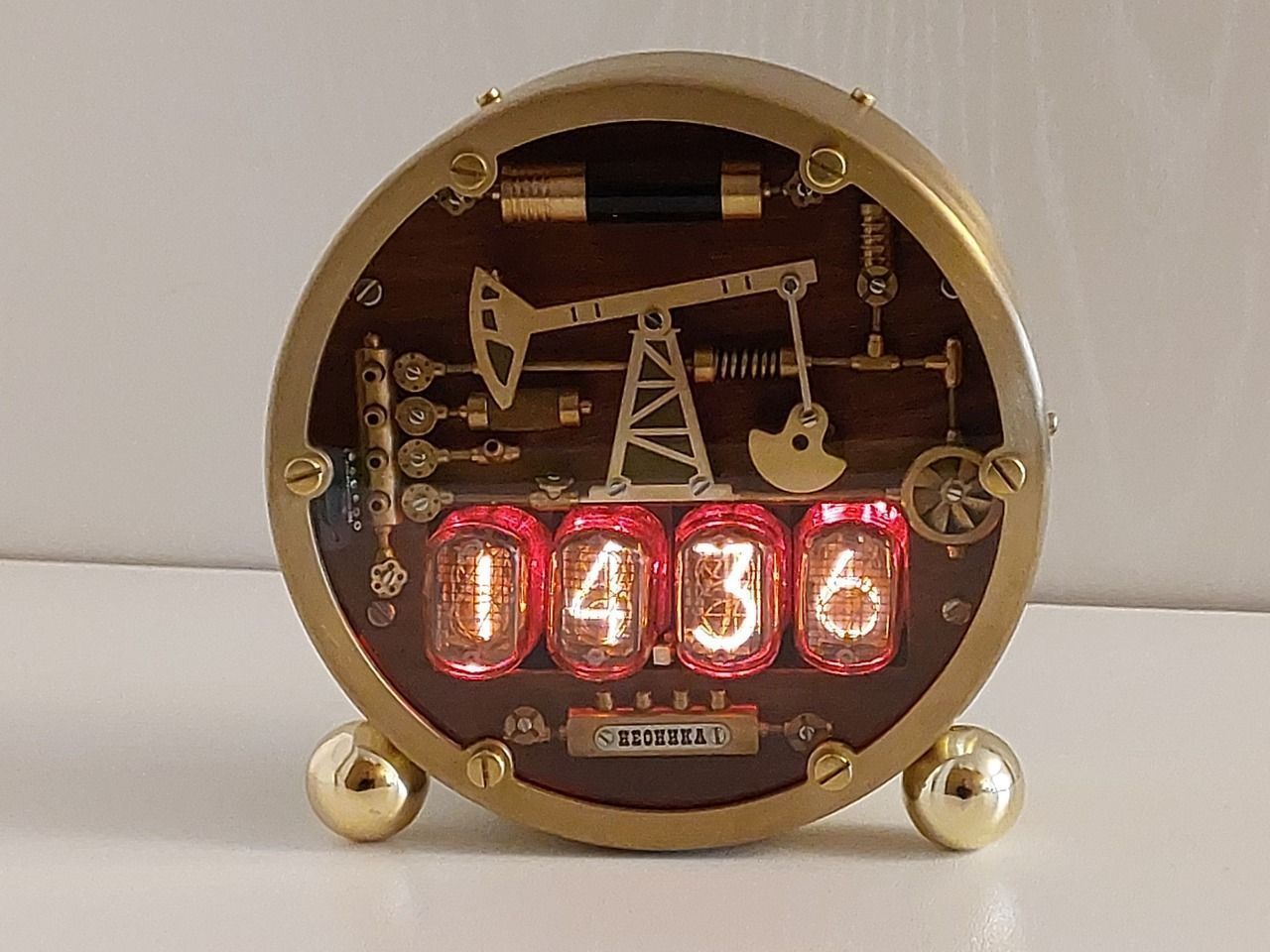 Настольные ламповые часы Nixie clock Neonica Нефть