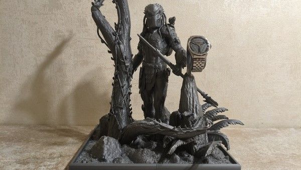 Видеообзор тематической подставки для часов Predator