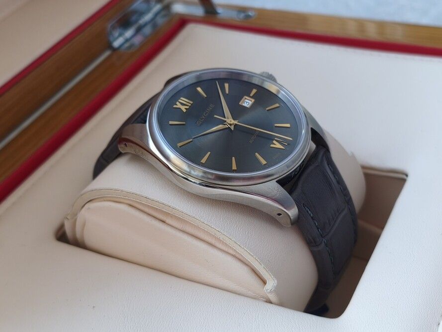 Швейцарские механические наручные часы Glycine 3868.10.RP