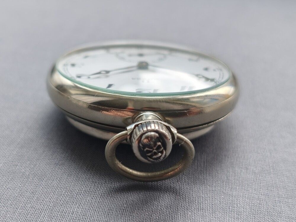 Антикварные карманные часы Omega Butcher
