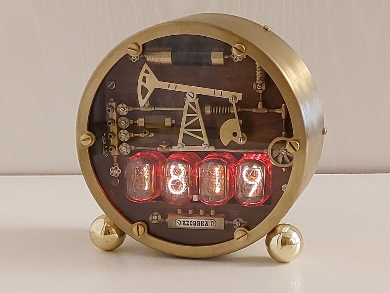 Настольные ламповые часы Nixie clock Neonica Нефть