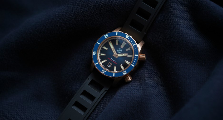 Новинка от Zelos, модель Abyss 3 3000M Bronze