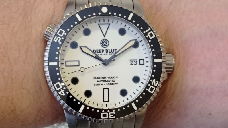 Белый дайвер от Deep Blue